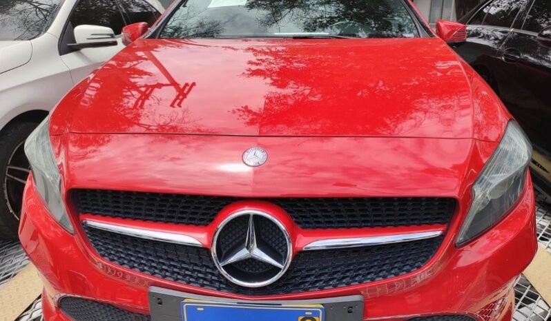 
								Mercedes-Benz A200 full									