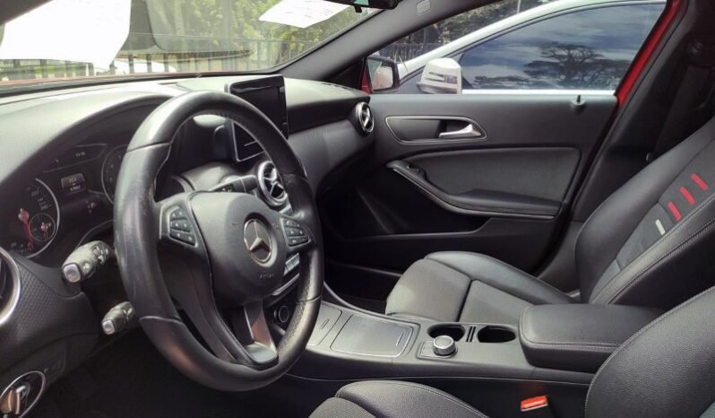 
								Mercedes-Benz A200 full									