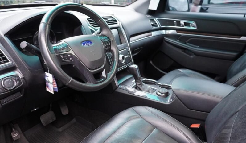 
								Ford Explorer full									