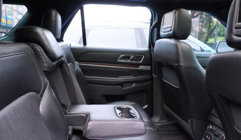 
								Ford Explorer full									