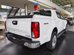 
										Chevrolet COLORADO HC full									