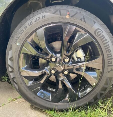 
								Chevrolet Onix full									