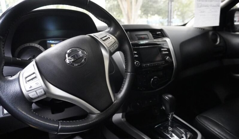 
								Nissan NP 300 FRONTIER full									