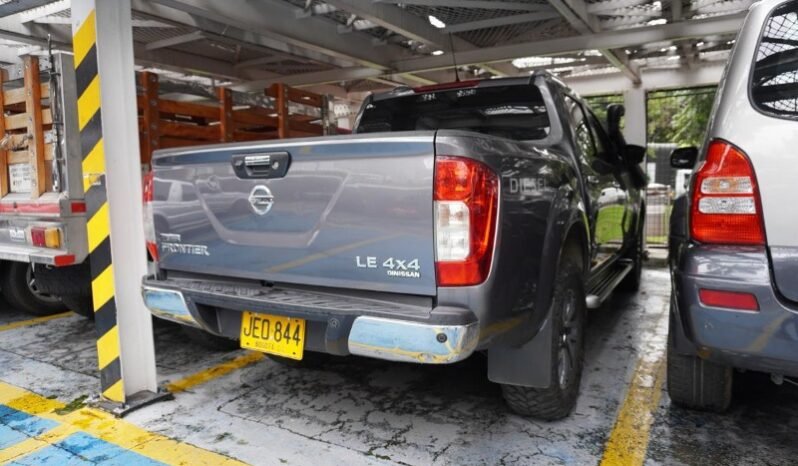 
								Nissan NP 300 FRONTIER full									