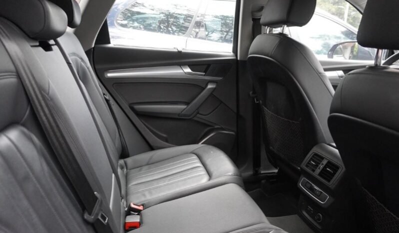 
								Audi Q5 full									