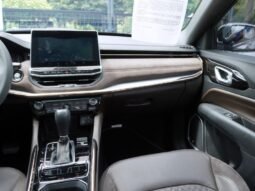 
										Jeep COMMANDER OVERLAND full									