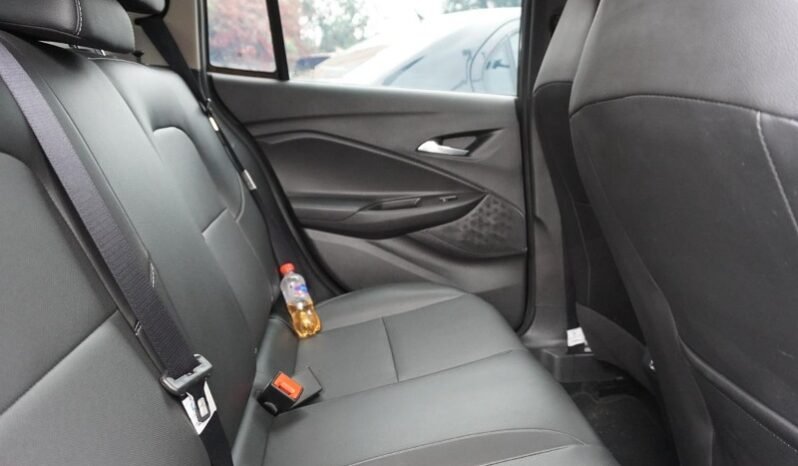 
								Chevrolet Onix full									