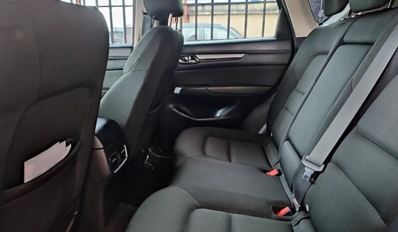 
								Mazda CX-5 full									