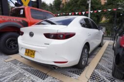 
										Mazda 3 full									