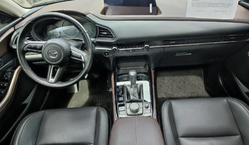 
								Mazda CX-30 full									