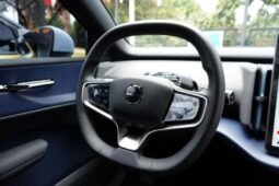 
										Volvo EX30 full									