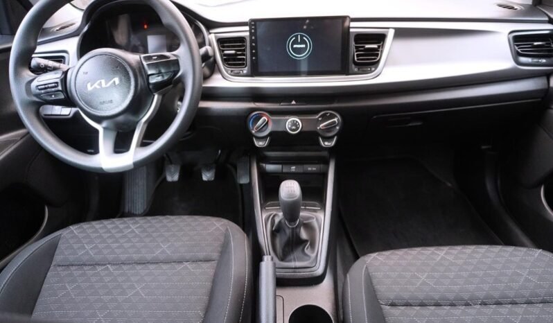 
								Kia Rio full									