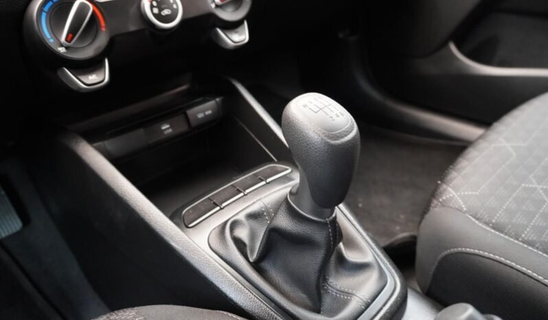 
								Kia Rio full									
