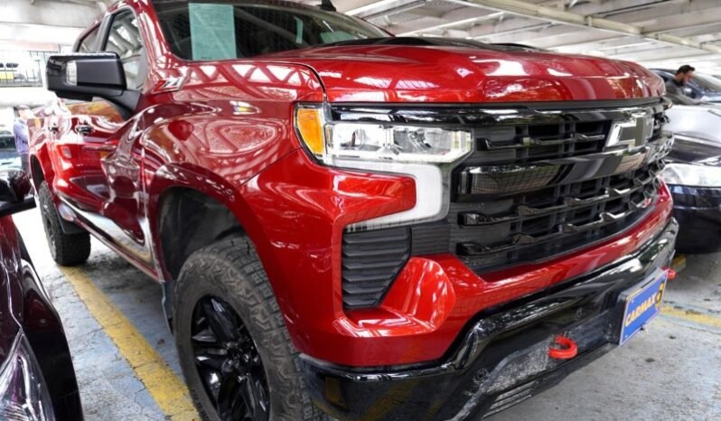 
								Chevrolet SILVERADO full									