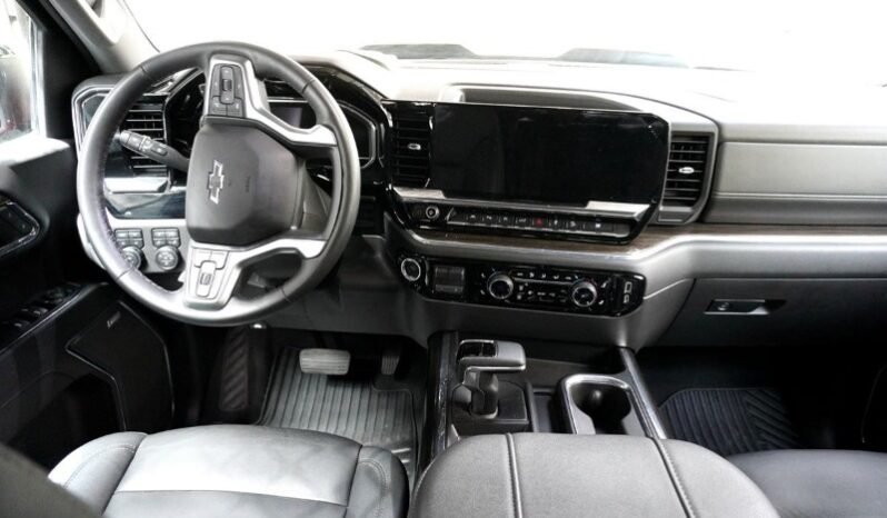 
								Chevrolet SILVERADO full									