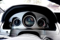 
										Mercedes-Benz E200 full									