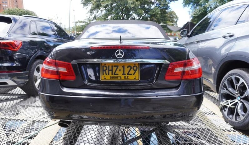 
								Mercedes-Benz E200 full									