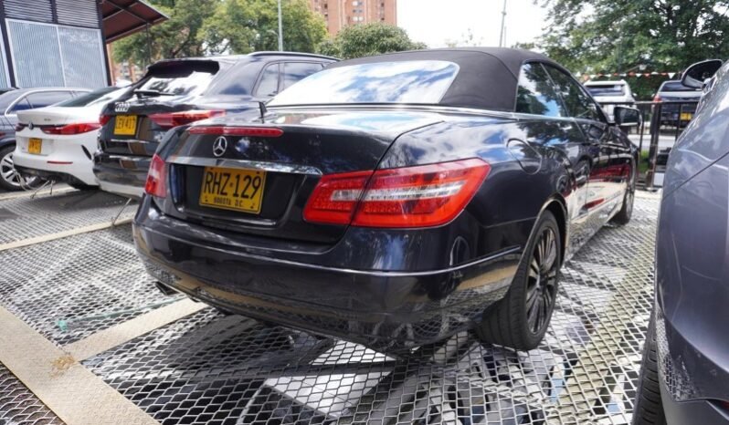 
								Mercedes-Benz E200 full									