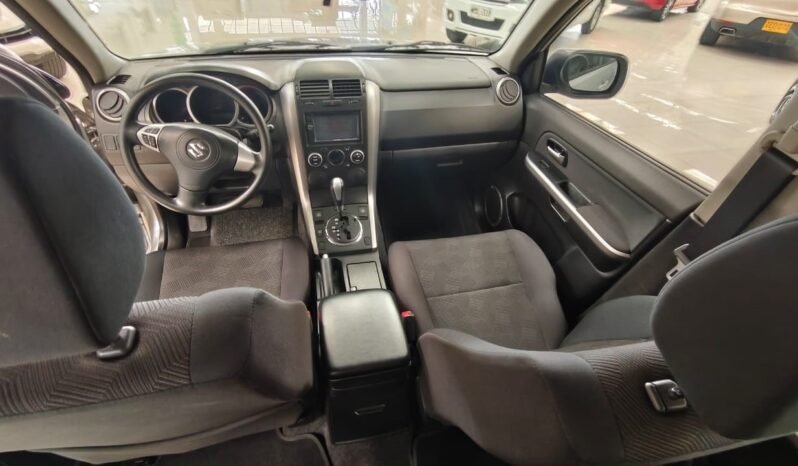 
								Suzuki Grand Vitara full									