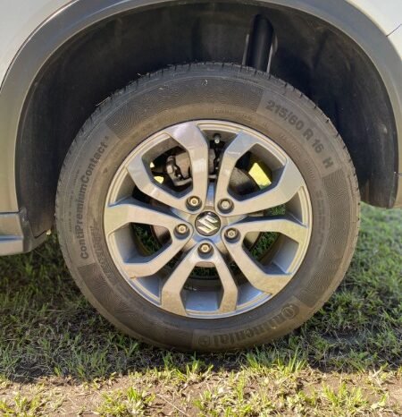 
								Suzuki Grand Vitara full									