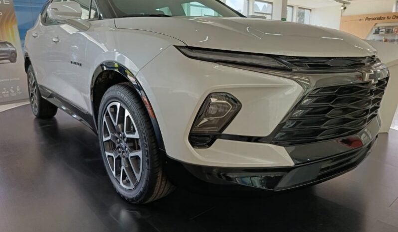 
								Chevrolet Blazer RS full									