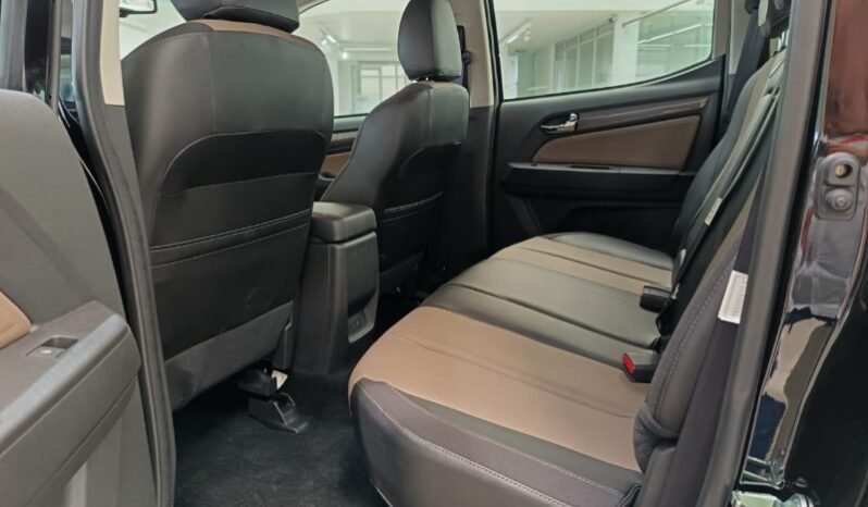 
								Chevrolet COLORADO full									
