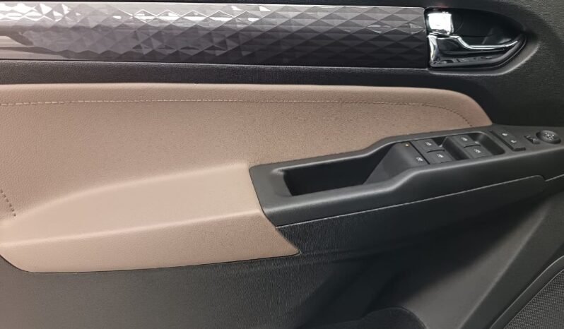 
								Chevrolet COLORADO full									