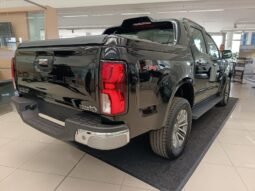 
										Chevrolet COLORADO full									