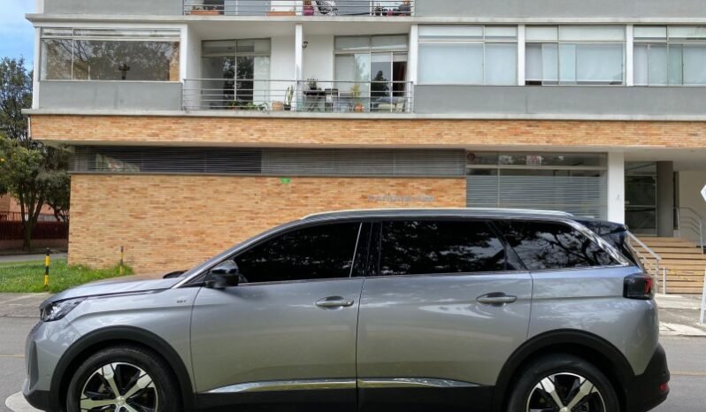 
								Peugeot 5008 GT full									