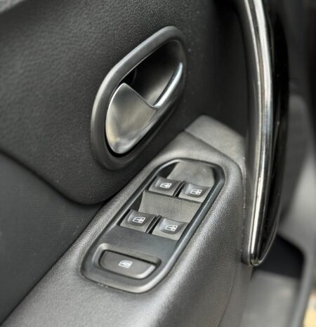 
								Renault Stepway full									