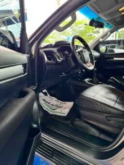 
										Toyota HILUX 4X4 full									
