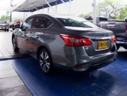 
										Nissan Versa full									