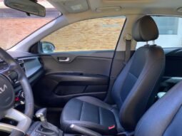 
										Kia Rio Zenith full									