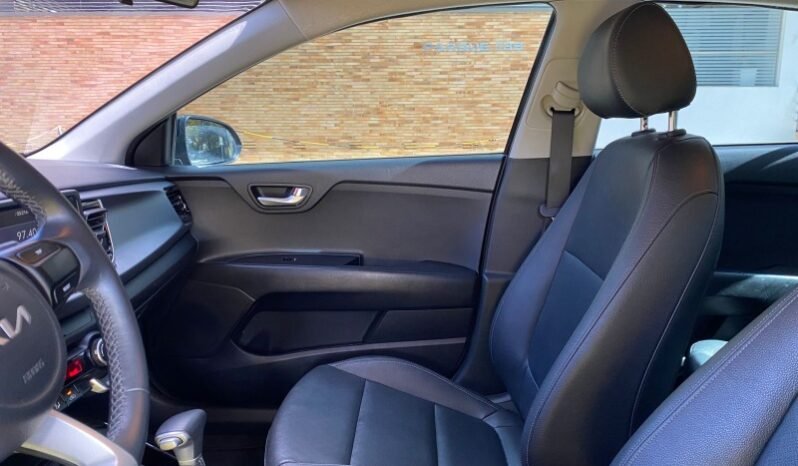 
								Kia Rio Zenith full									