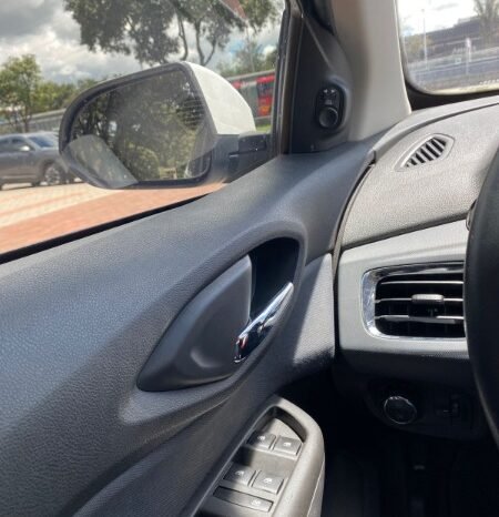 
								Chevrolet Onix full									