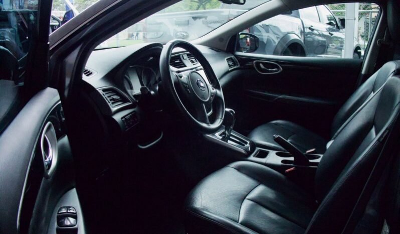 
								Nissan Versa full									