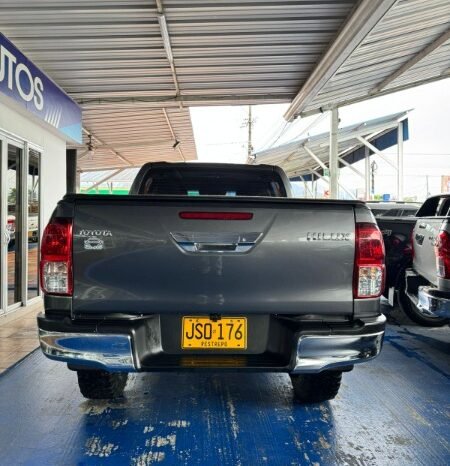 
								Toyota HILUX 4X4 full									