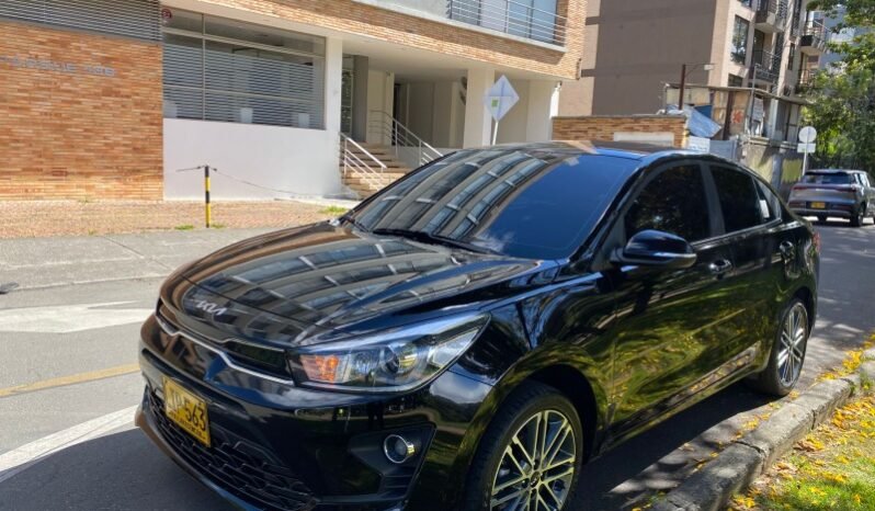
								Kia Rio Zenith full									