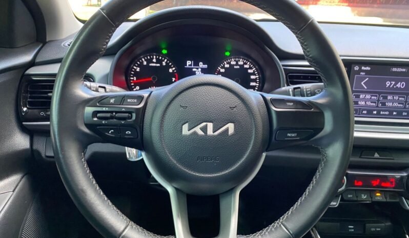 
								Kia Rio Zenith full									