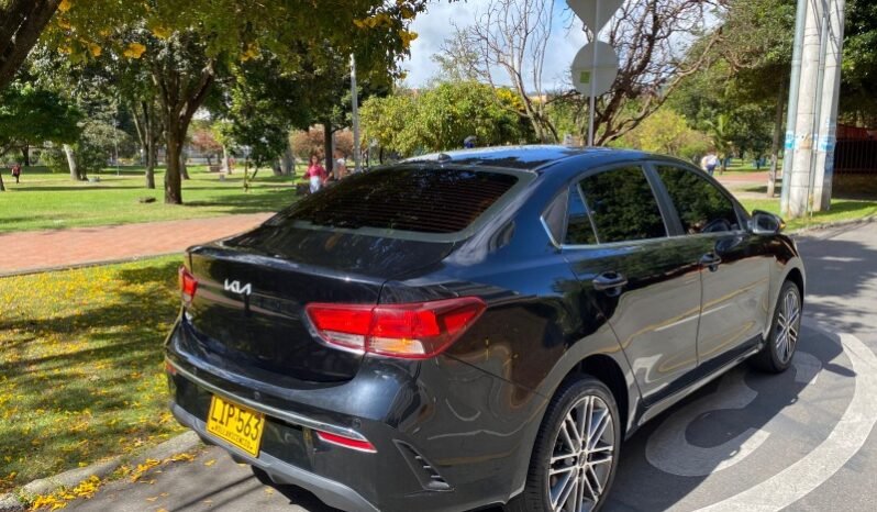 
								Kia Rio Zenith full									