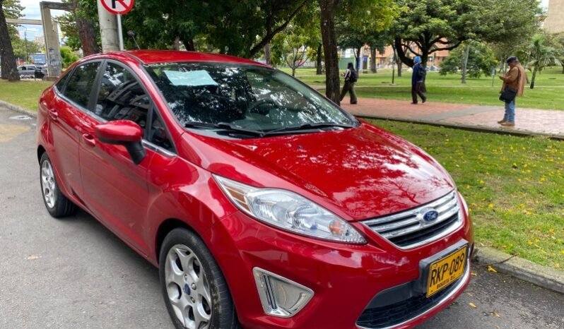 
								Ford Fiesta SE full									