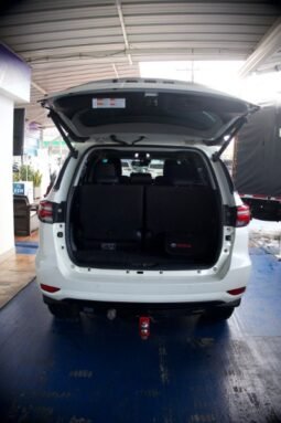 
										Toyota fortuner srv full									