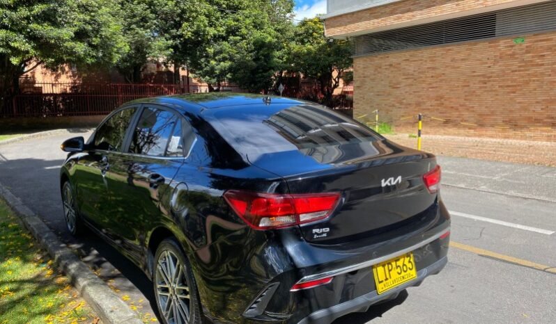 
								Kia Rio Zenith full									