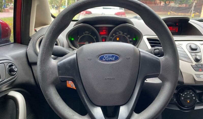
								Ford Fiesta SE full									