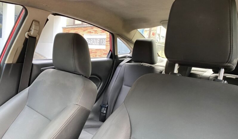 
								Ford Fiesta SE full									