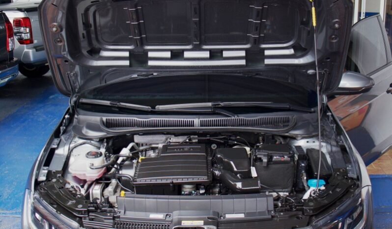 
								Volkswagen Polo full									