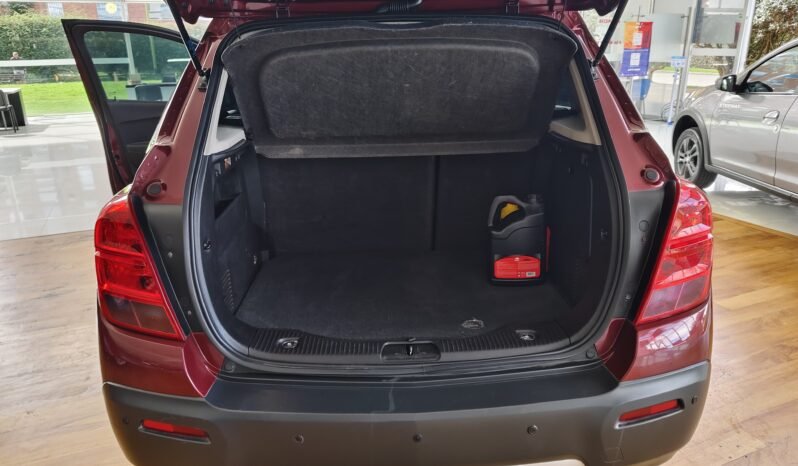 
								Chevrolet Tracker full									
