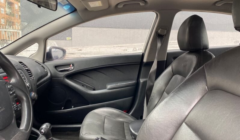 
								Kia Cerato Pro full									