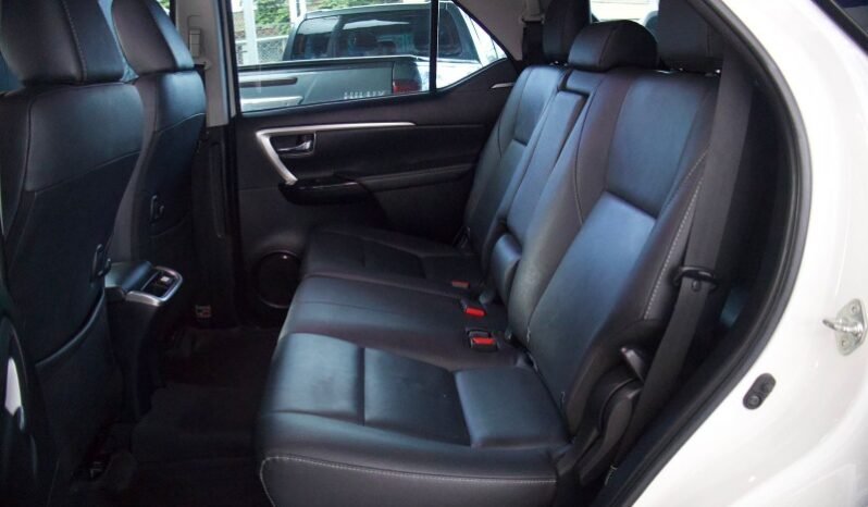 
								Toyota fortuner srv full									