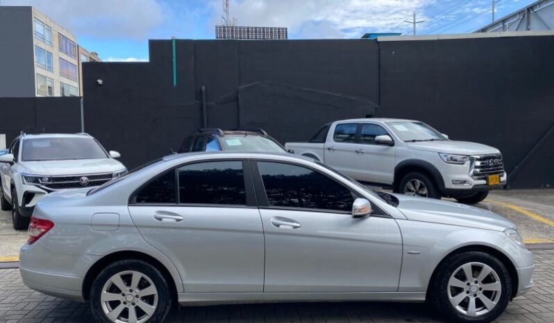 
								Mercedes-Benz C 180 full									
